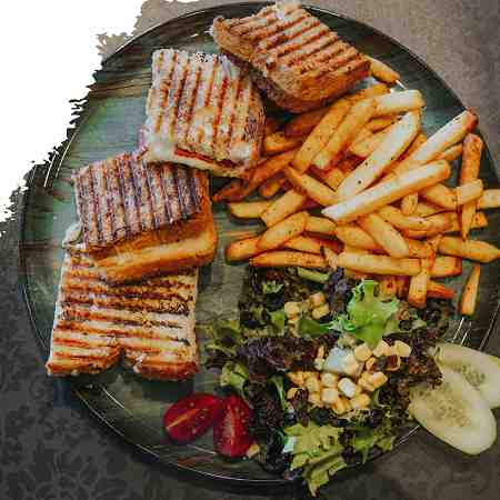 Kavurmalı Tost