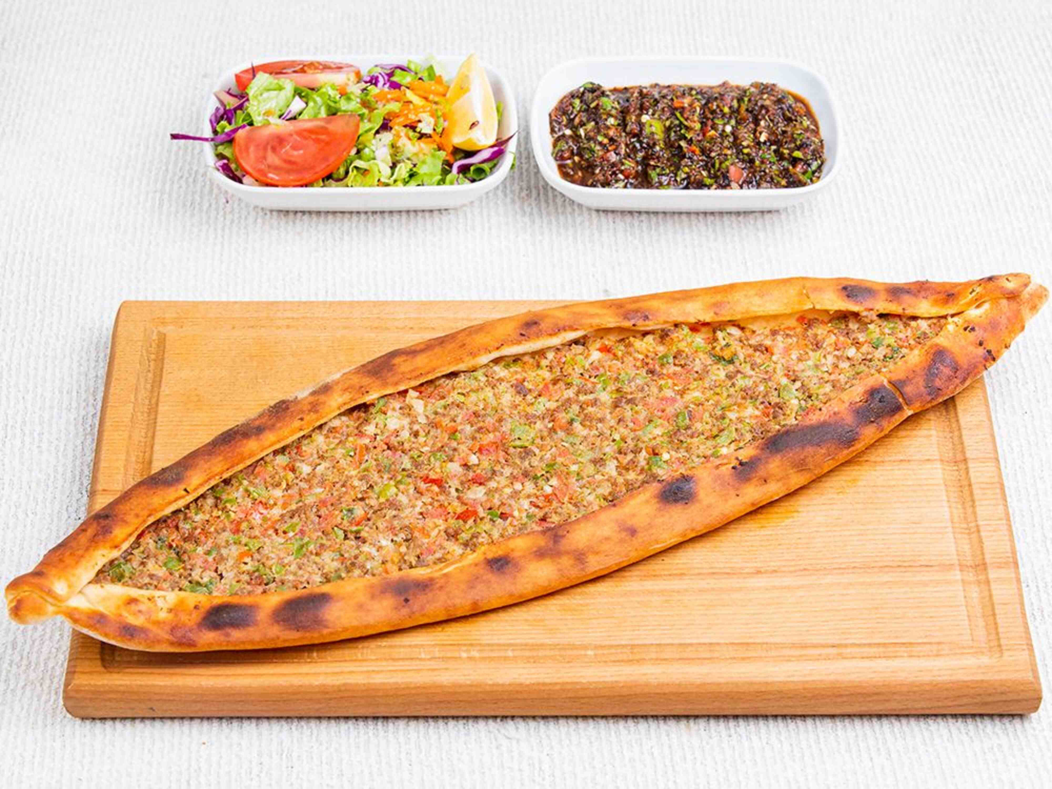 Kıymalı Pide