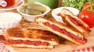 Sucuklu Tost