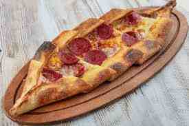 Sucuk-Kaşarlı Pide