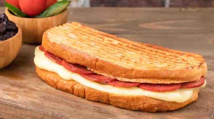Karışık tost&nbsp;<br>