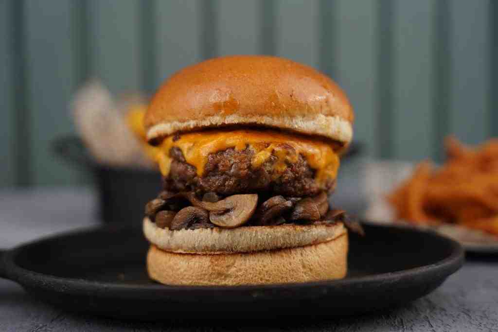 BU BURGER (Mantarlı)