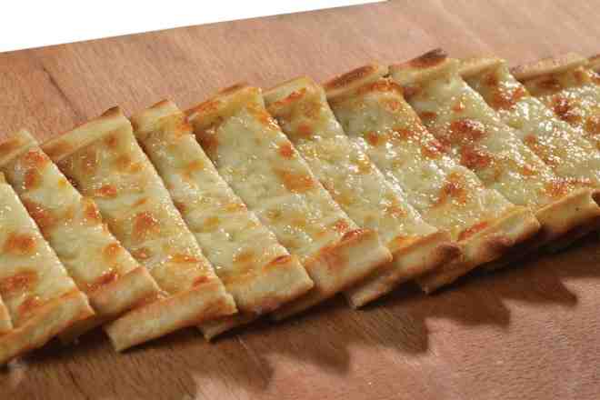 <font><font><font style="vertical-align: inherit;"><font style="vertical-align: inherit;">Kaşarlı Pide</font></font></font></font><br>