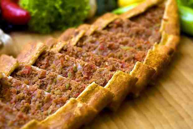<font><font><font style="vertical-align: inherit;"><font style="vertical-align: inherit;">Kıymalı Pide</font></font></font></font><br>